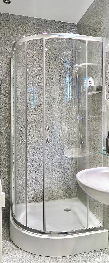 Stilvolles, Neues Apartment Mit Balkon In באמברג מראה חיצוני תמונה