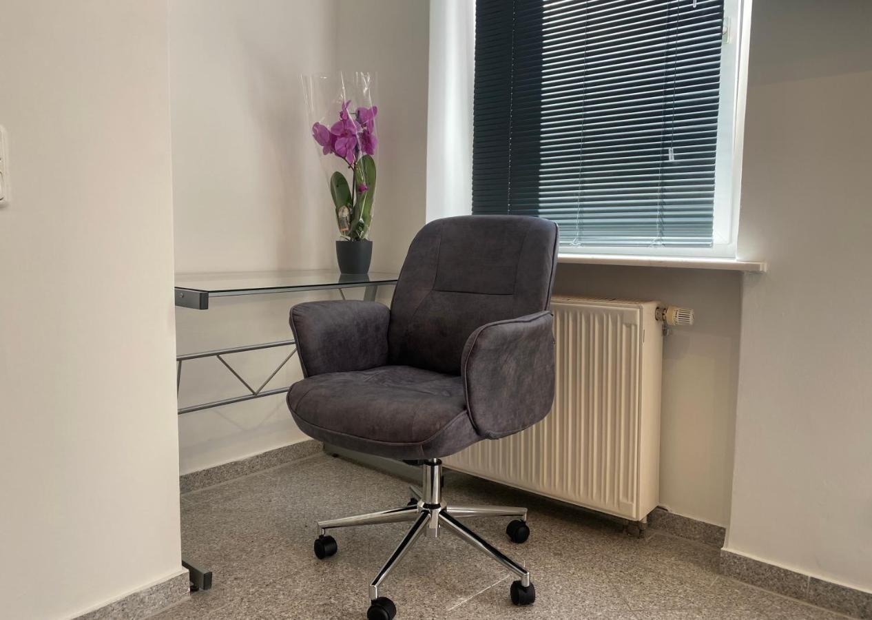 Stilvolles, Neues Apartment Mit Balkon In באמברג מראה חיצוני תמונה