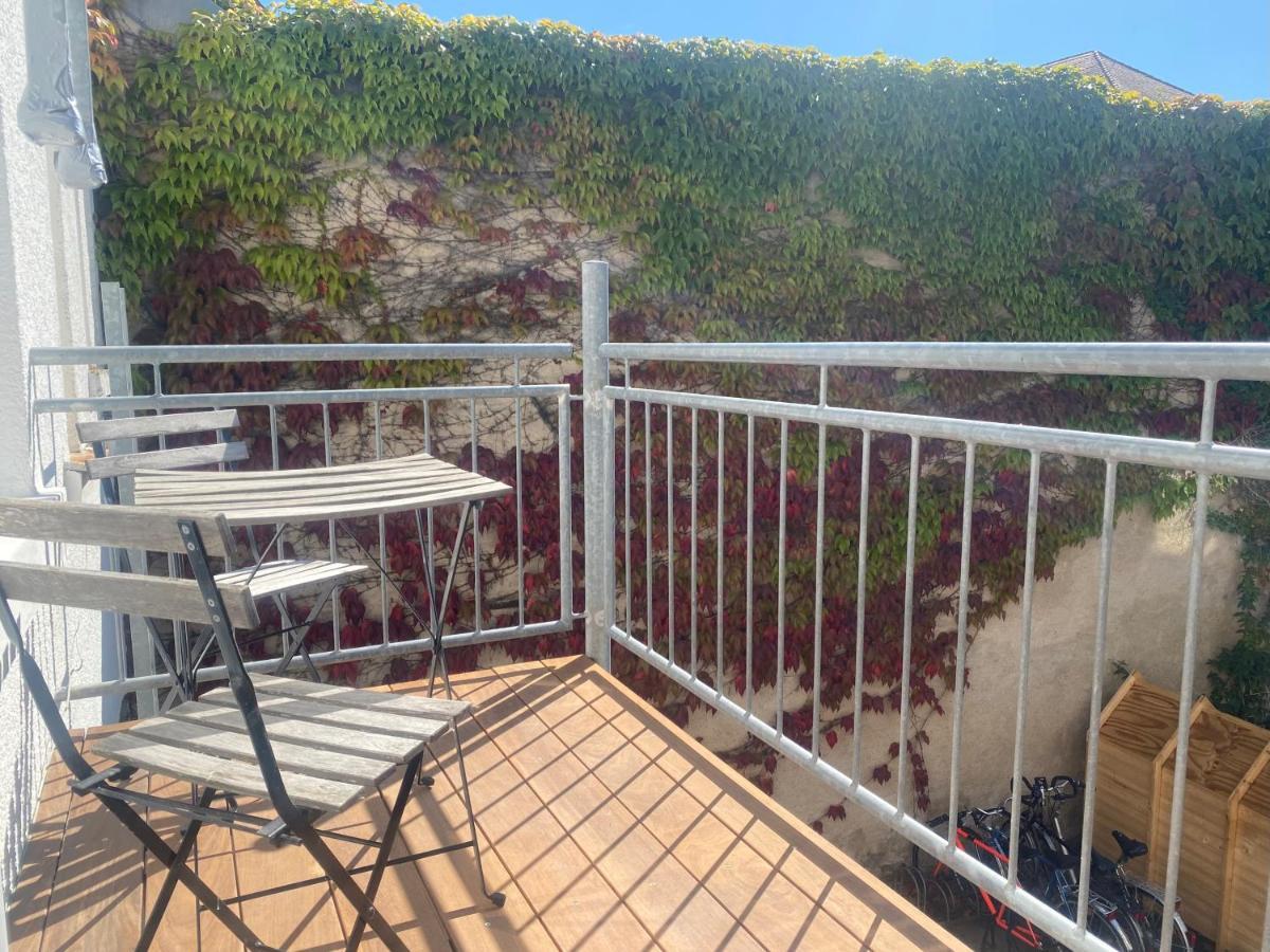 Stilvolles, Neues Apartment Mit Balkon In באמברג מראה חיצוני תמונה